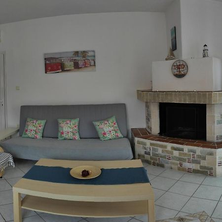Roses Rt Apartments Skioni I Nea Skioni Dış mekan fotoğraf