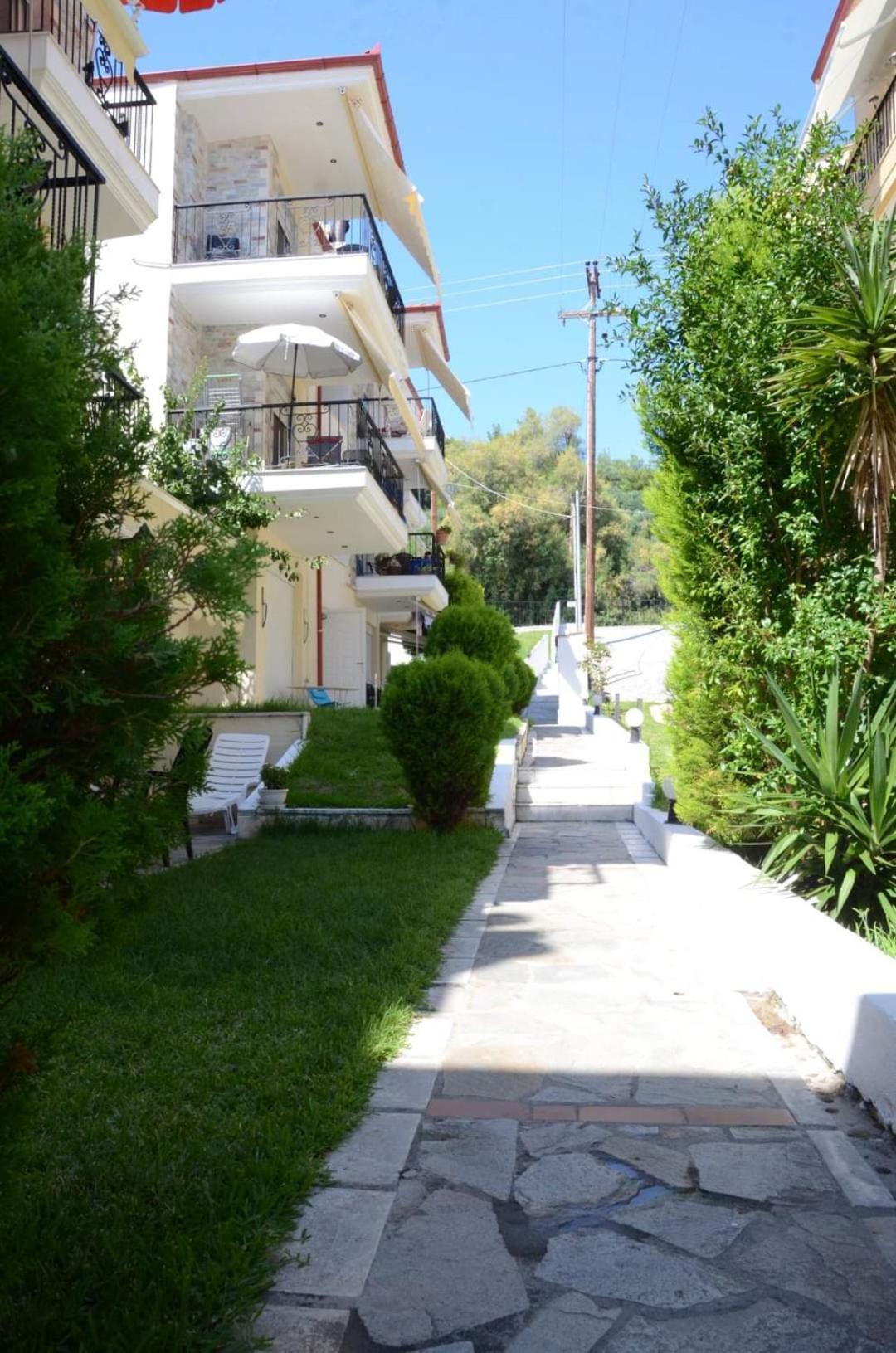 Roses Rt Apartments Skioni I Nea Skioni Dış mekan fotoğraf