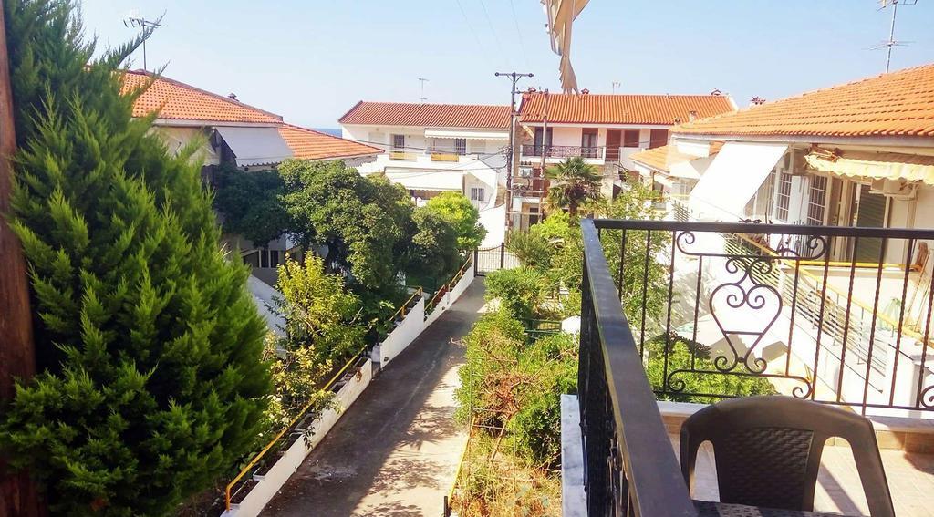 Roses Rt Apartments Skioni I Nea Skioni Dış mekan fotoğraf