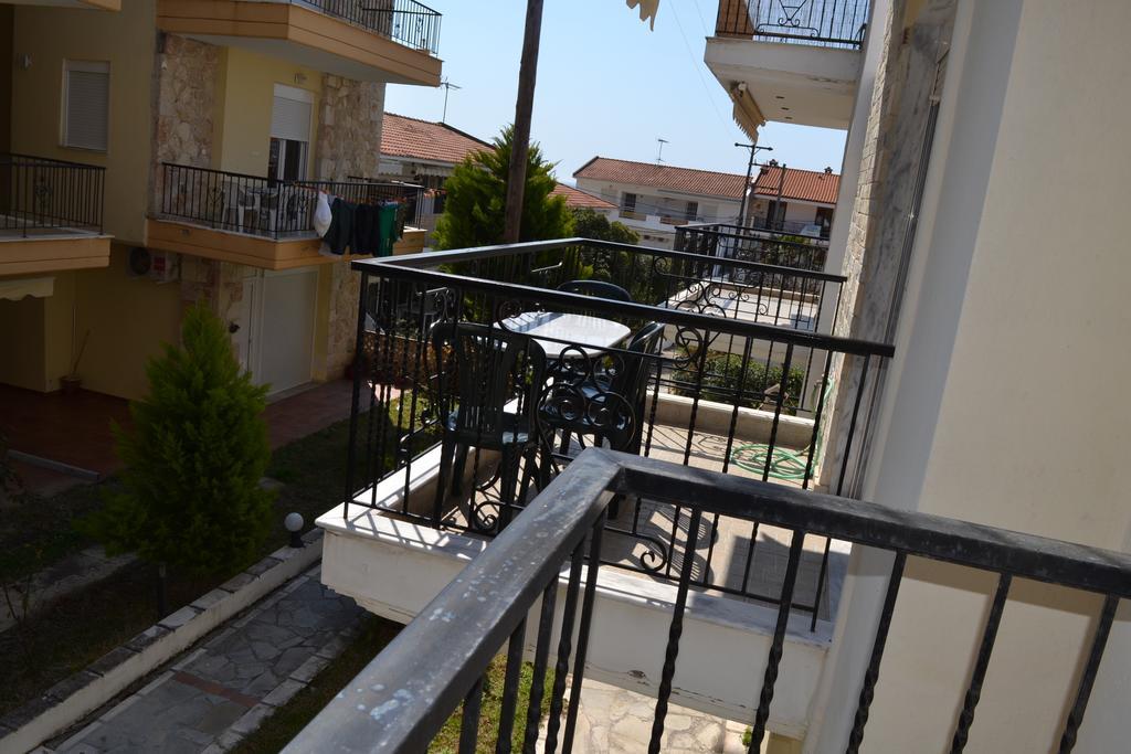 Roses Rt Apartments Skioni I Nea Skioni Dış mekan fotoğraf